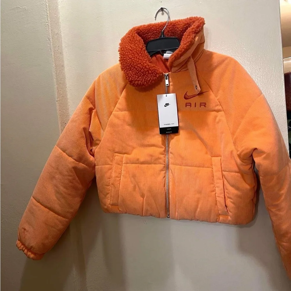Nike Women’s Air Therma-Fit Winter Puffer Jacket - Picture 5 of 14